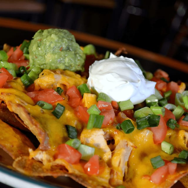 SUPER NACHOS.